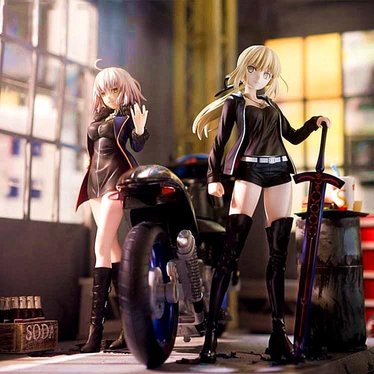 NEW 23cm Fate/Grand Order Anime Figures Saber Arturia Pendragon black clothes holding Figure Cool Girl Model Toys s